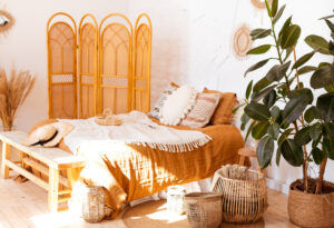 Ficus,Elastica,Plant(rubber,Tree),In,Boho,Bedroom,Interior