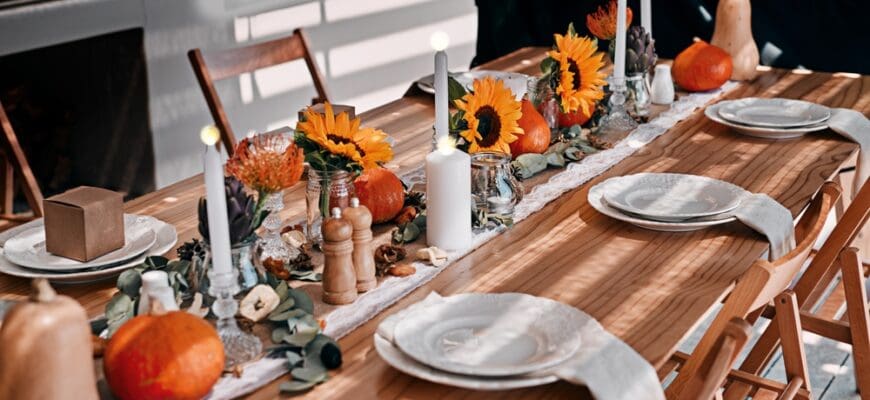 Table,,Thanksgiving,And,Decoration,For,Celebration,In,Home,,Dining,And