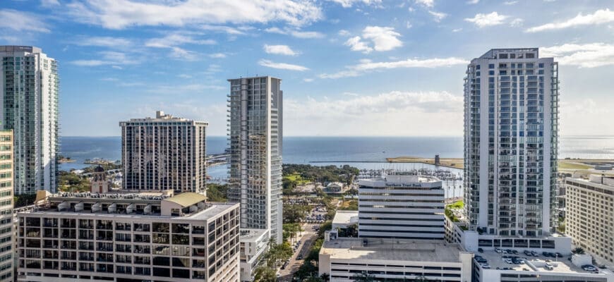 Exterior city view of St. Petersburg, FL, surrounding Evo