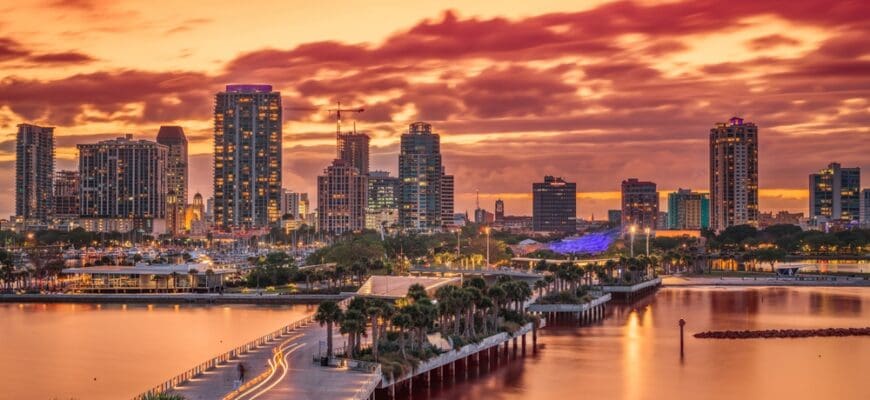 St.,Pete,,Florida,,Usa,Downtown,City,Skyline,From,The,Pier