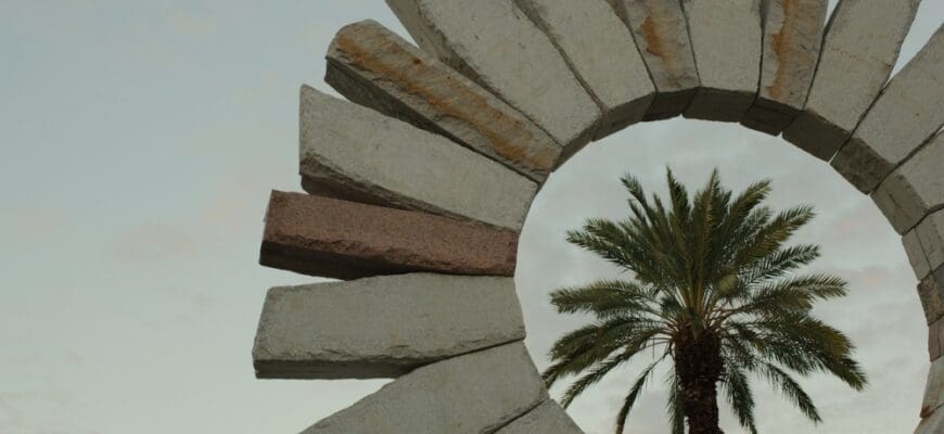Edge,District,Roundabout,The,Sun,On,The,Edge,Sculpture,On