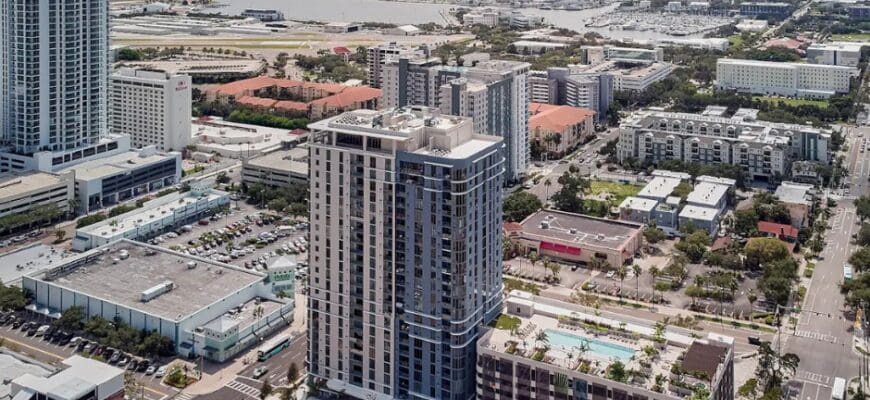 An aerial shot of Evo Apartments and the surrounding St. Petersburg, FL, neighborhood